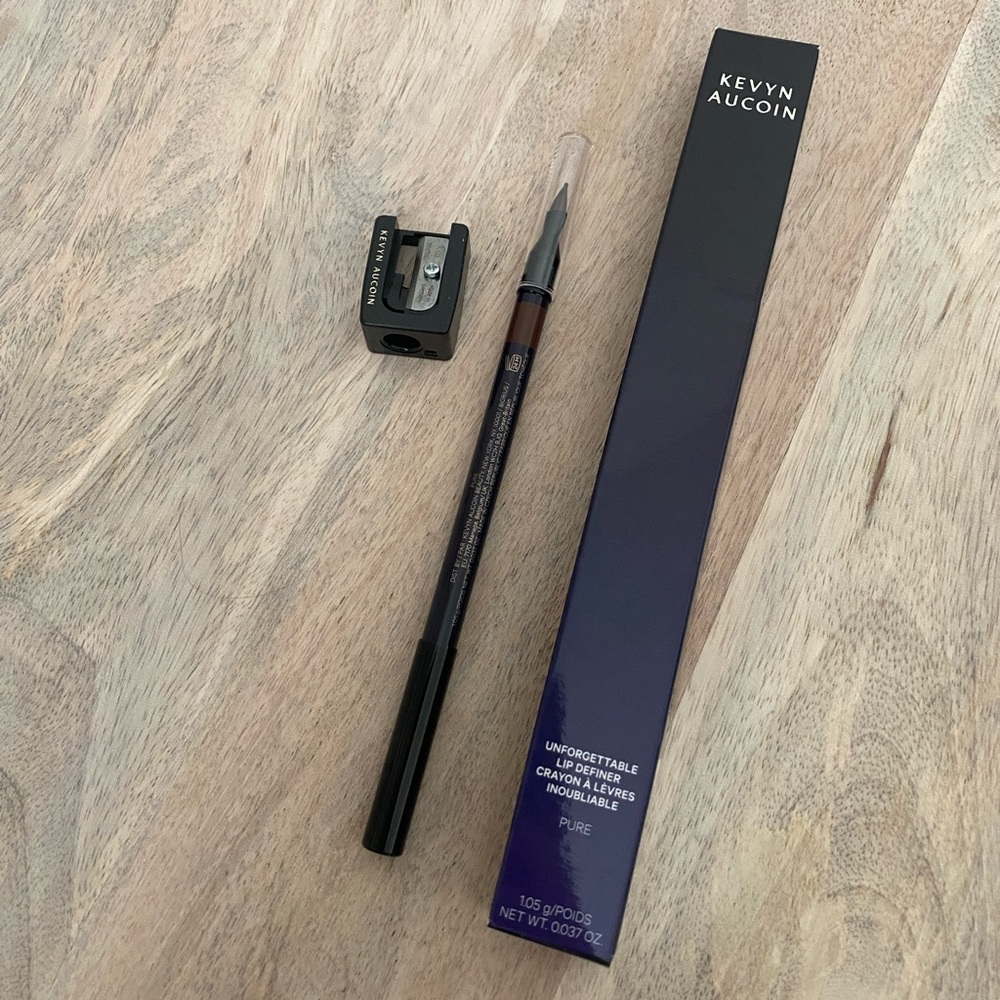NIB Unforgettable Lip Definer - Pure by Kevyn Aucoin - 0.037 oz Lip Liner